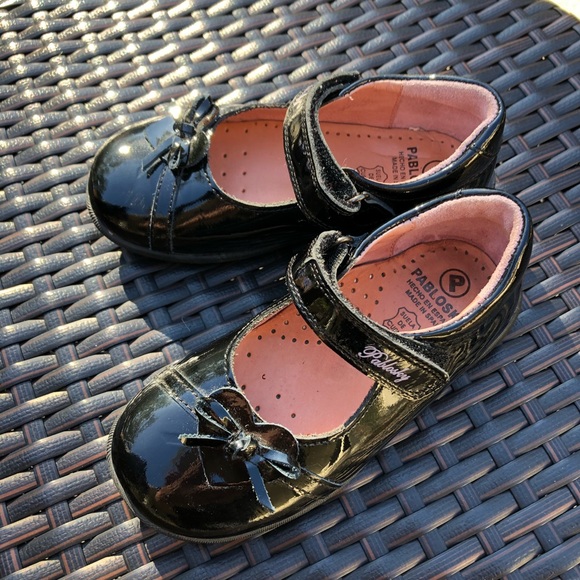 Pablosky Kids Other - 25 - 8 Pablosky Black Patent Leather Mary Janes